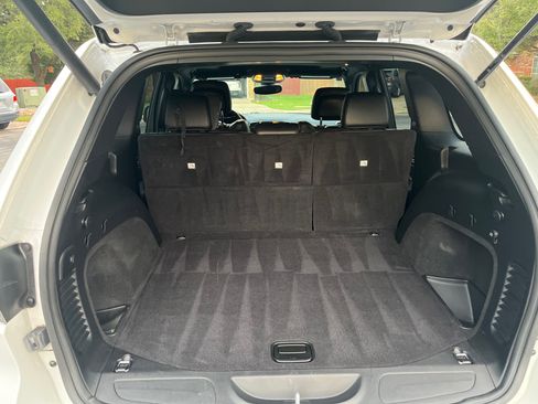 Used 2021 Jeep Grand Cherokee Limited image 10