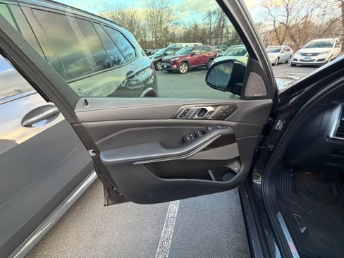 Used 2023 BMW X5 xDrive45e w/ Executive Package image 5