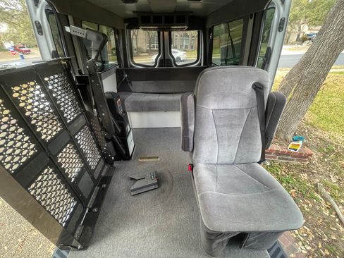 Used 2011 Mercedes-Benz Sprinter 2500 image 23