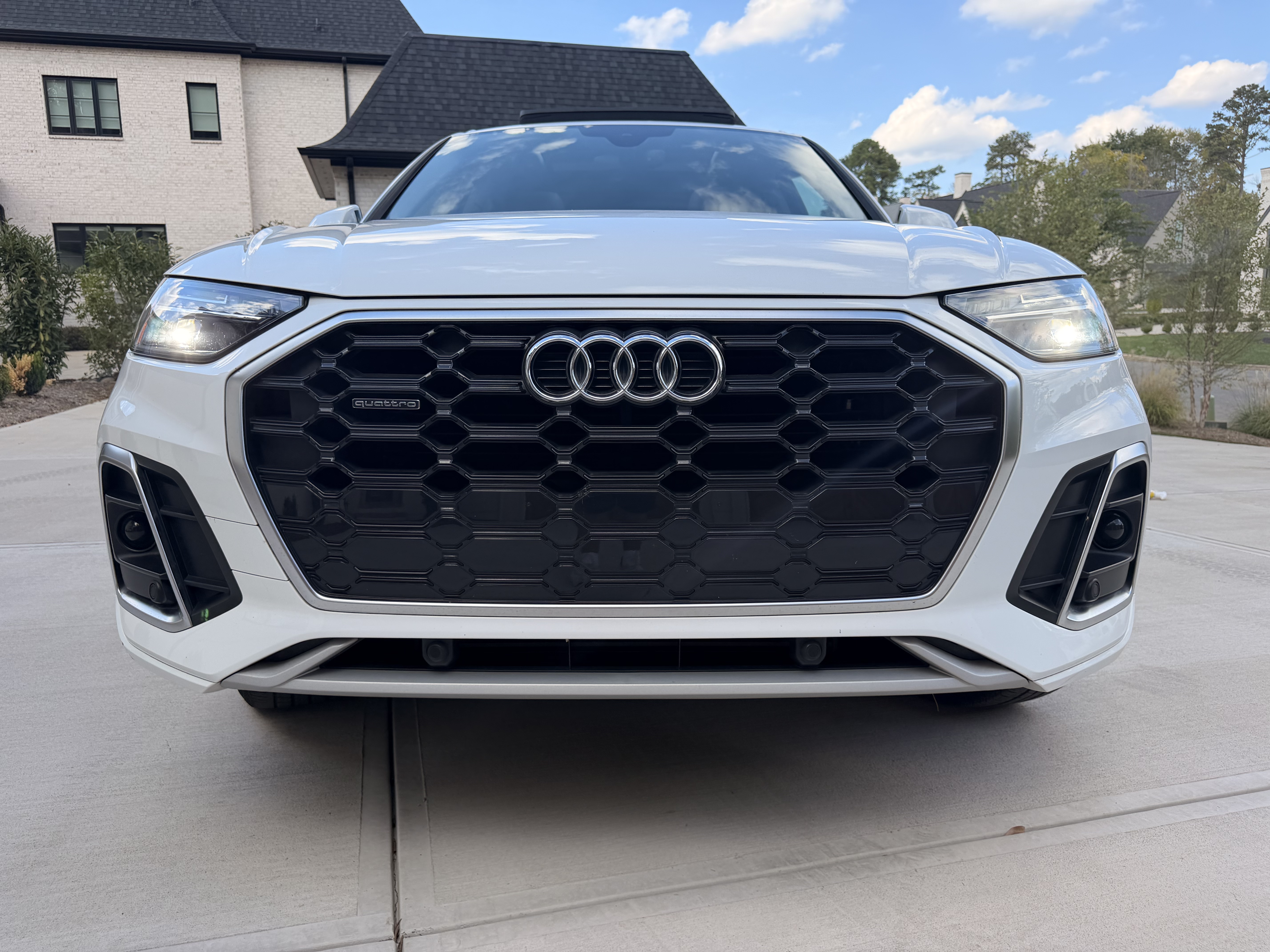 Used 2022 Audi Q5 2.0T Premium w/ Convenience Package AWD/4WD image 10