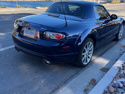 Used 2008 MAZDA MX-5 Miata Grand Touring w/ Premium Pkg image 5