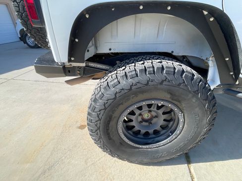 Used 2015 Jeep Wrangler Unlimited Rubicon w/ Connectivity Group image 25