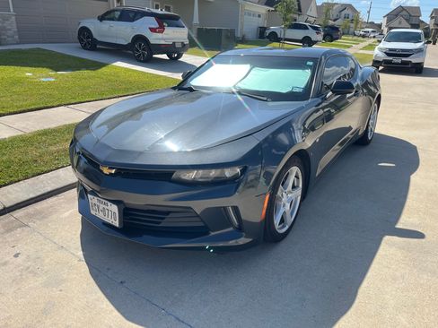 Used 2016 Chevrolet Camaro LT RWD image 1