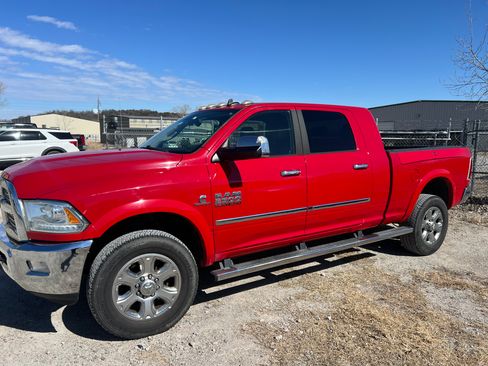 Used 2015 RAM 2500 Laramie w/ Protection Group image 4