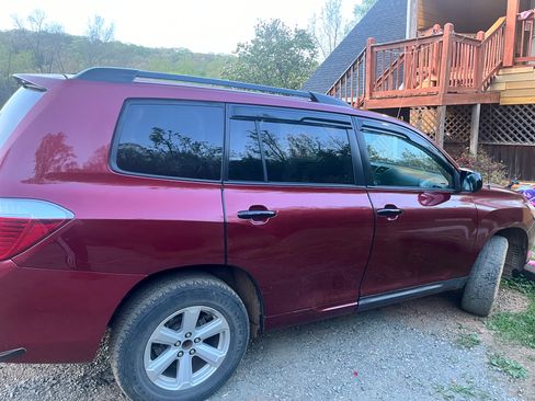 Used 2010 Toyota Highlander 2WD image 6