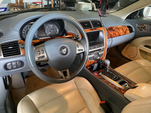 Used 2007 Jaguar XKR R image 2