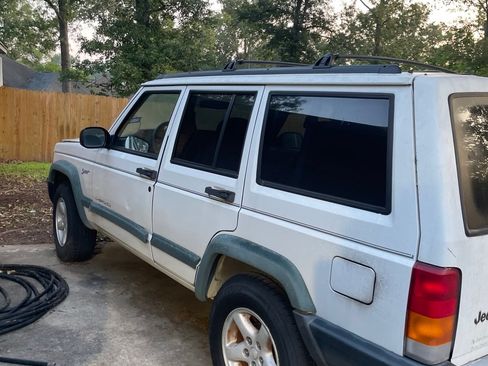 Used 1997 Jeep Cherokee Sport image 11