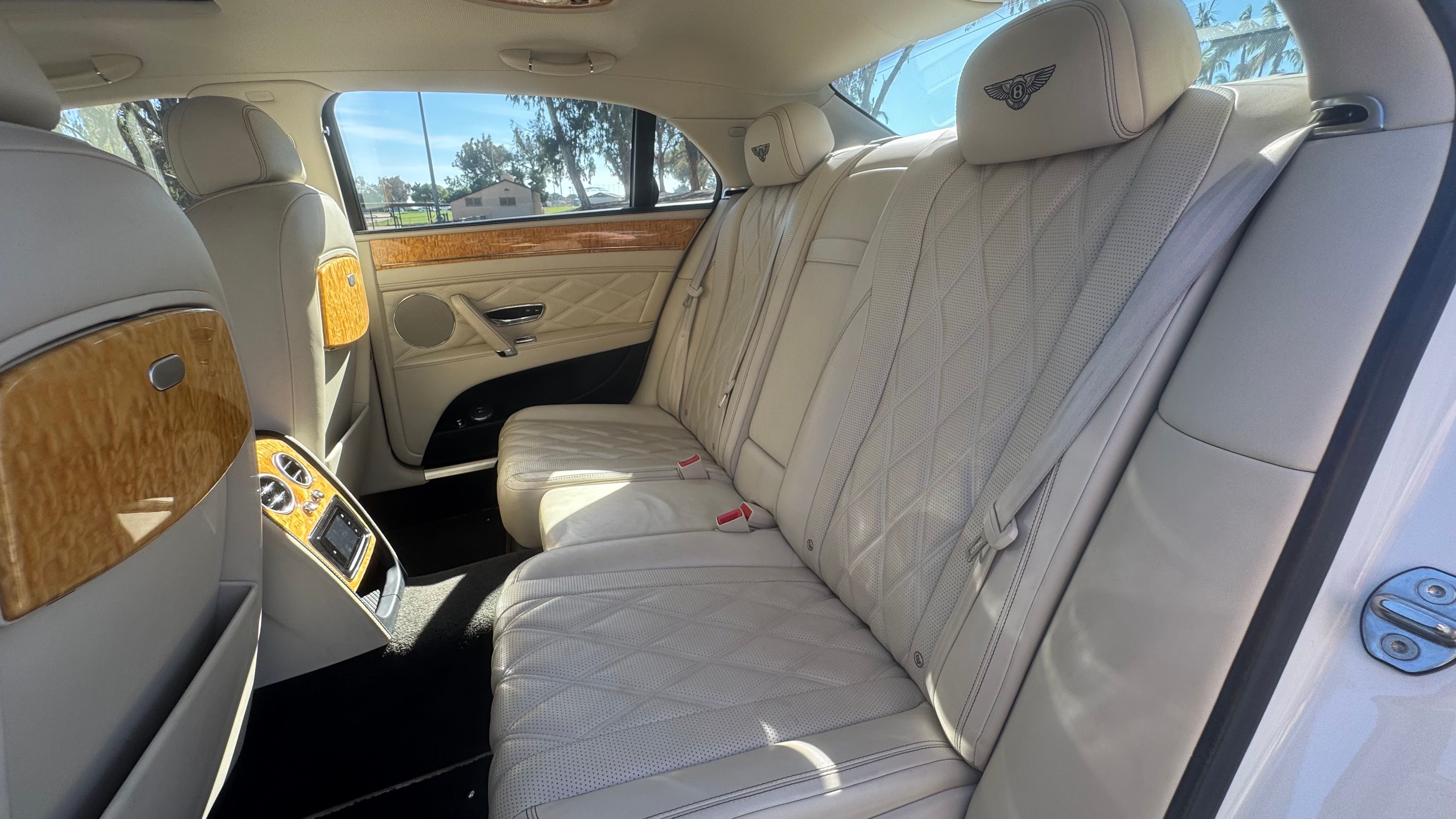 Used 2014 Bentley Flying Spur W12 AWD/4WD image 17