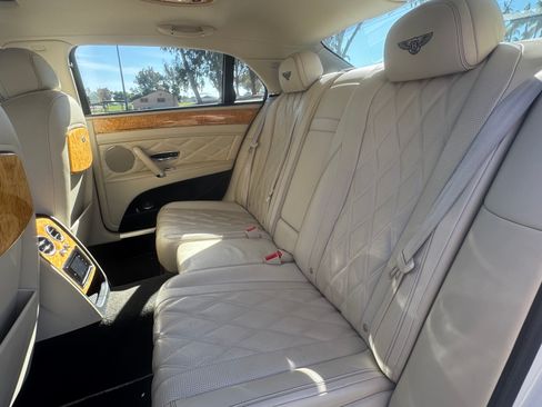Used 2014 Bentley Flying Spur W12 image 17
