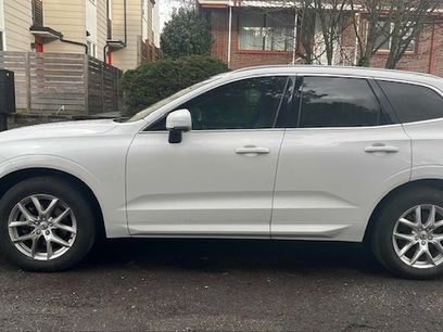 Used 2020 Volvo XC60 T5 Momentum w/ Protection Package Premier