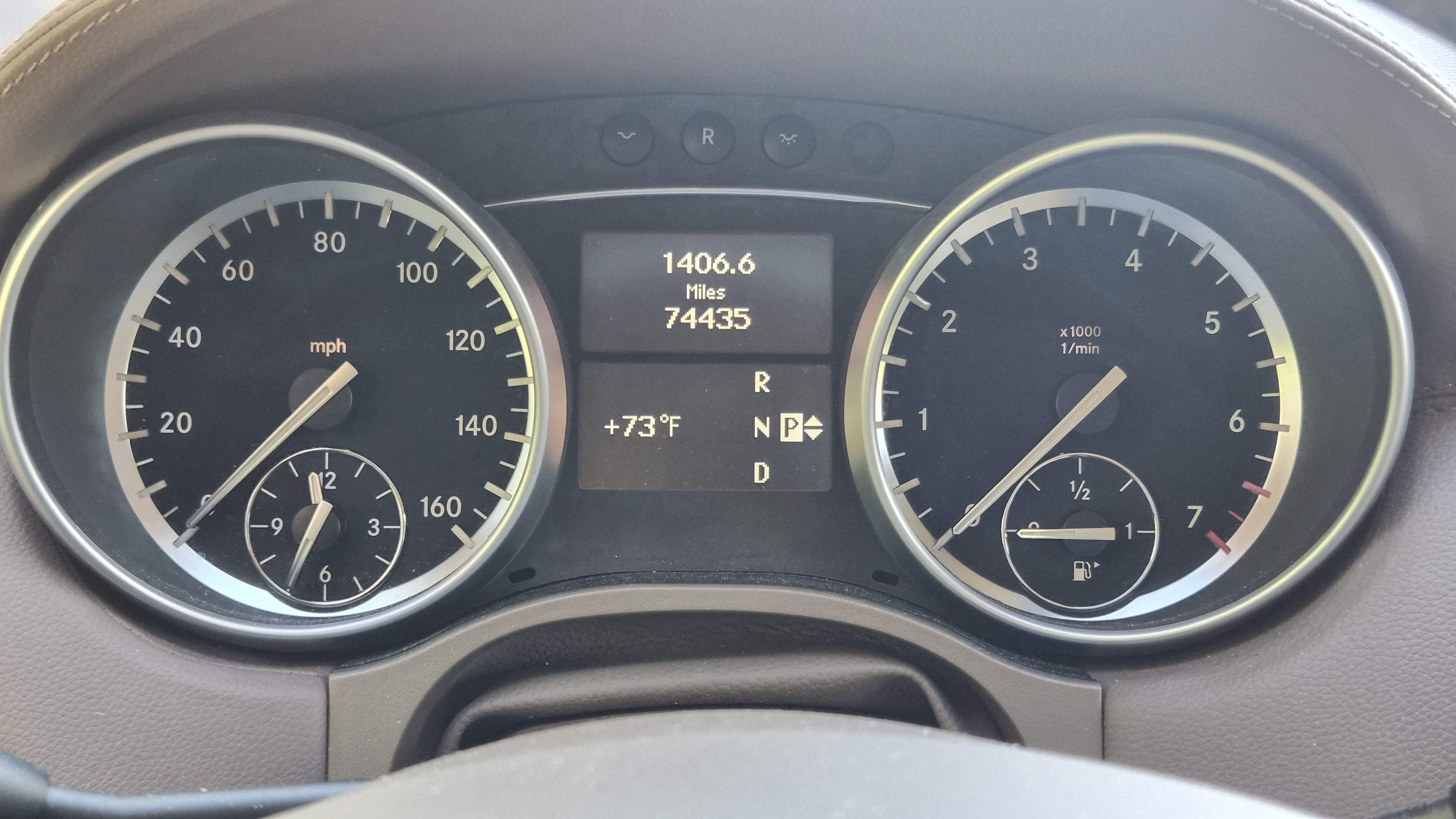 Used 2012 Mercedes-Benz GL 450 4MATIC image 12