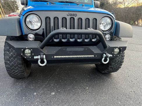 Used 2016 Jeep Wrangler Sport image 10