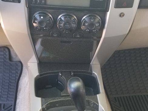 Used 2004 Toyota 4Runner Limited image 15