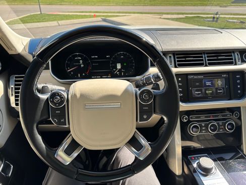 Used 2016 Land Rover Range Rover Supercharged AWD/4WD image 9