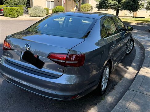 Used 2017 Volkswagen Jetta S FWD image 4