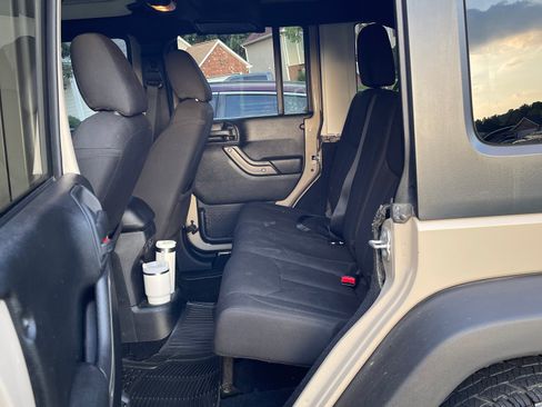 Used 2016 Jeep Wrangler Unlimited Sport w/ Quick Order Package 24S image 10