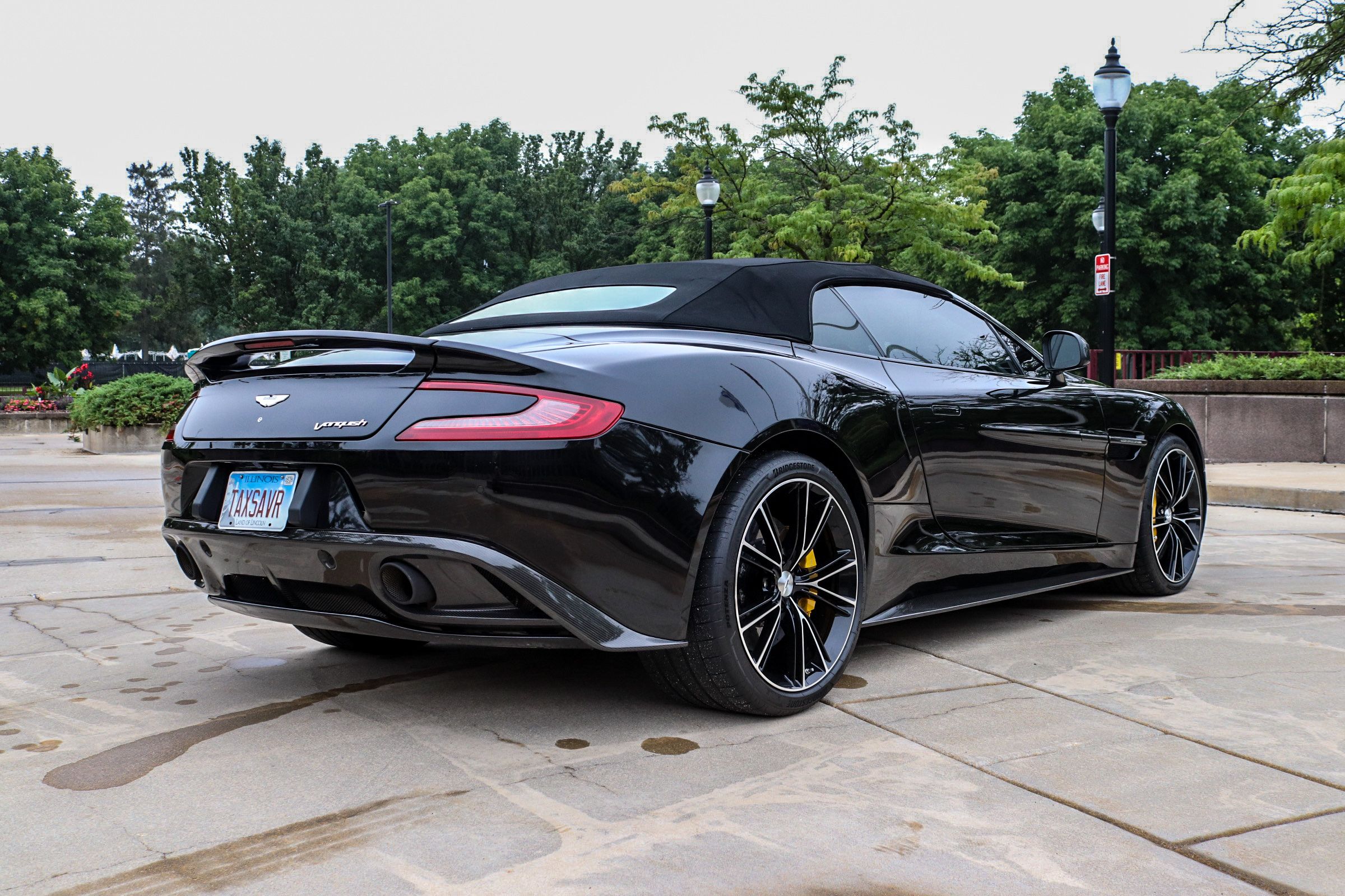 Used 2015 Aston Martin Vanquish Volante RWD image 13