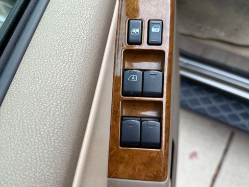 Used 2006 Nissan Pathfinder LE image 24