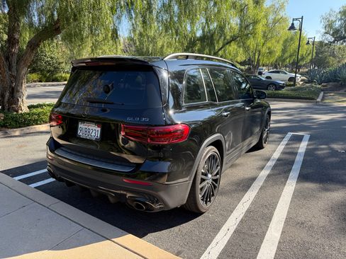 Used 2025 Mercedes-Benz GLB 35 AMG 4MATIC image 13