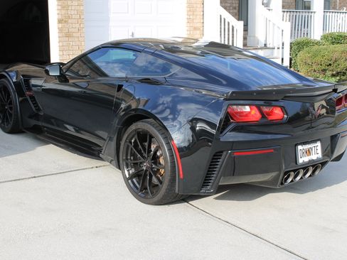 Used 2017 Chevrolet Corvette Grand Sport w/ Carbon Flash Badge Package image 4