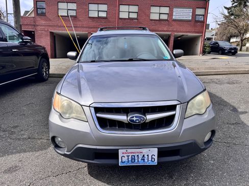 Used 2009 Subaru Outback 2.5i Limited image 4
