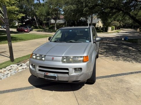 Used 2004 Saturn Vue AWD V6 w/ Leather Appointments Pkg image 14