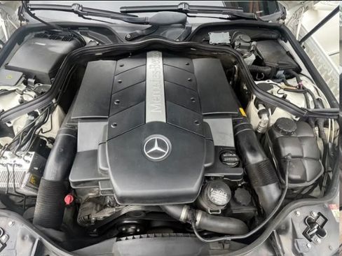 Used 2005 Mercedes-Benz E 500 4MATIC Wagon image 2