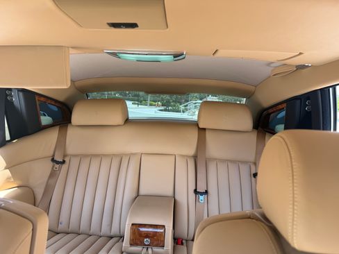 Used 2009 Rolls-Royce Phantom Sedan RWD image 16