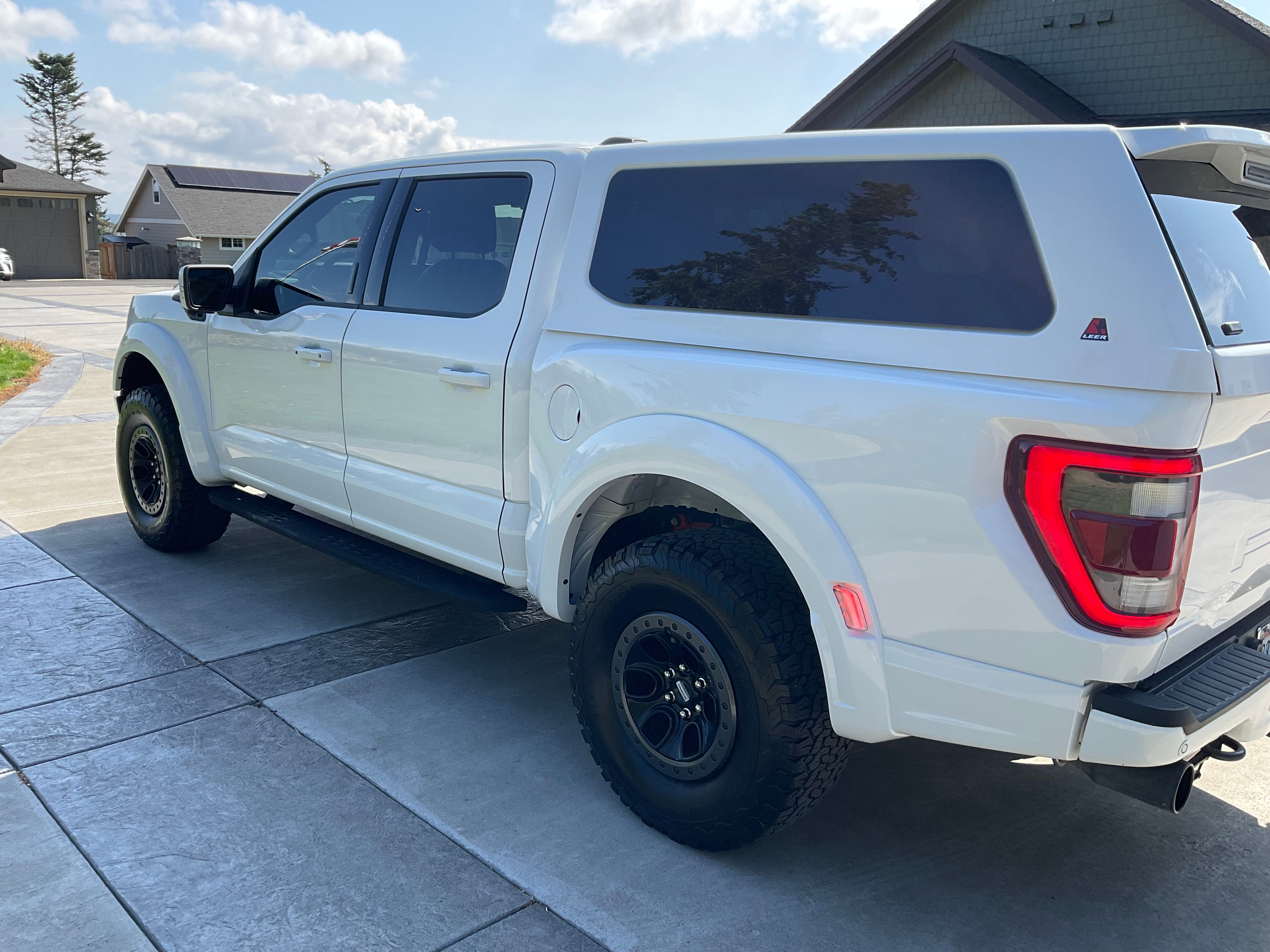 Used 2022 Ford F150 Raptor w/ Equipment Group 801A High AWD/4WD image 4
