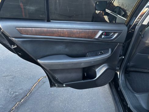 Used 2016 Subaru Outback 2.5i Limited image 16