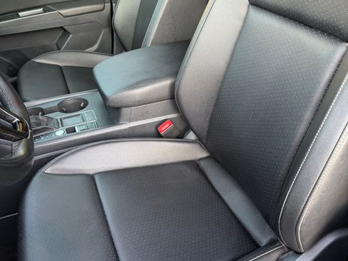 Used 2019 Volkswagen Atlas SE w/ Towing Package image 11