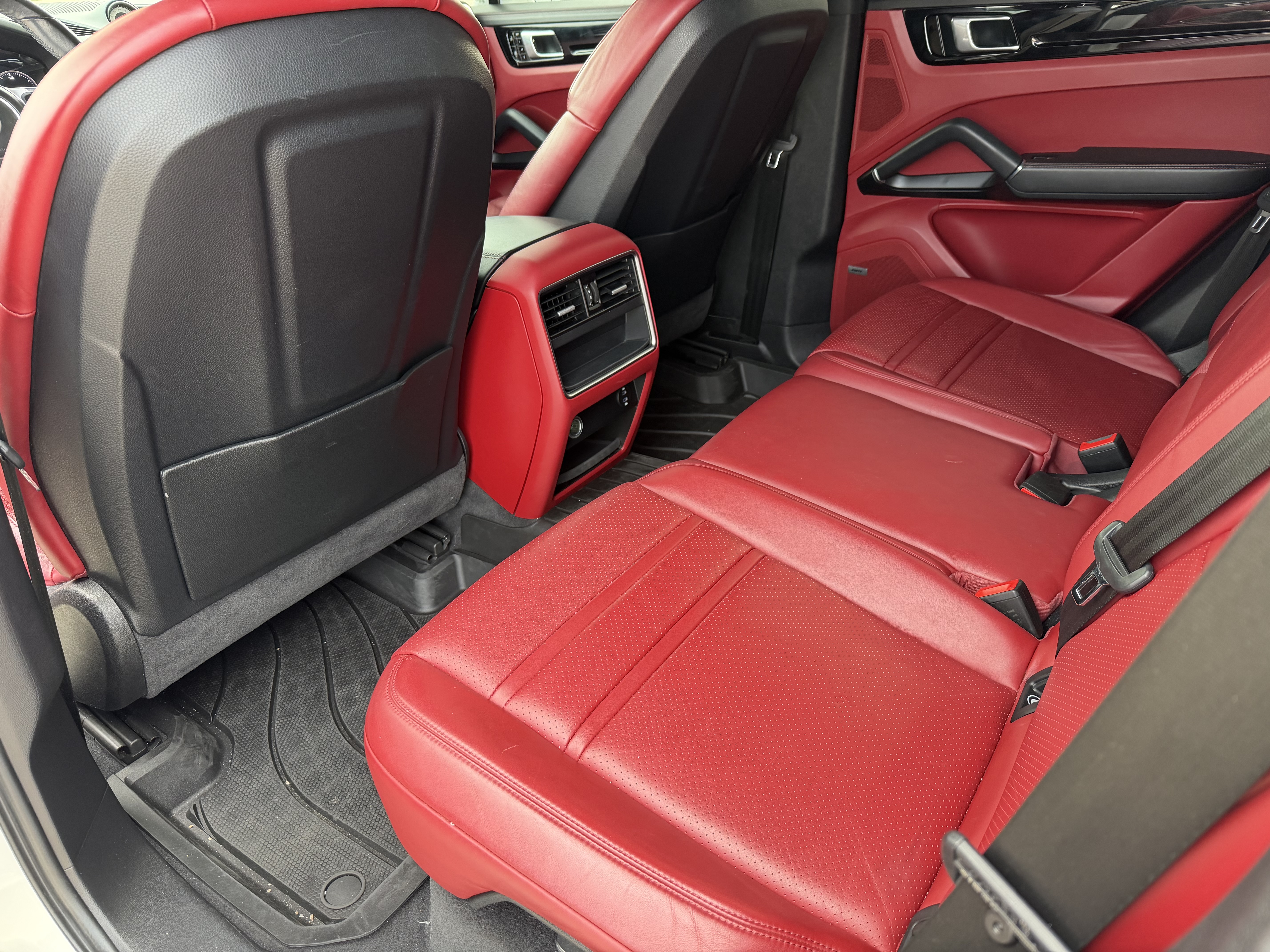 Used 2020 Porsche Cayenne E-Hybrid AWD/4WD image 12