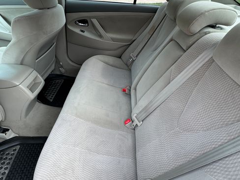 Used 2011 Toyota Camry LE FWD image 21