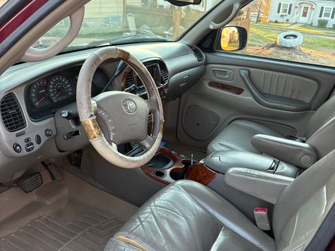 Used 2005 Toyota Tundra Limited image 2