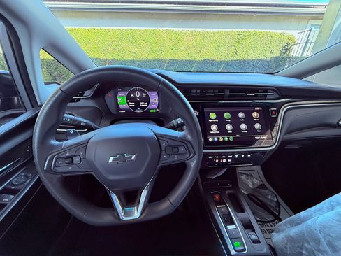 Used 2023 Chevrolet Bolt LT w/ Driver Confidence Package FWD image 10
