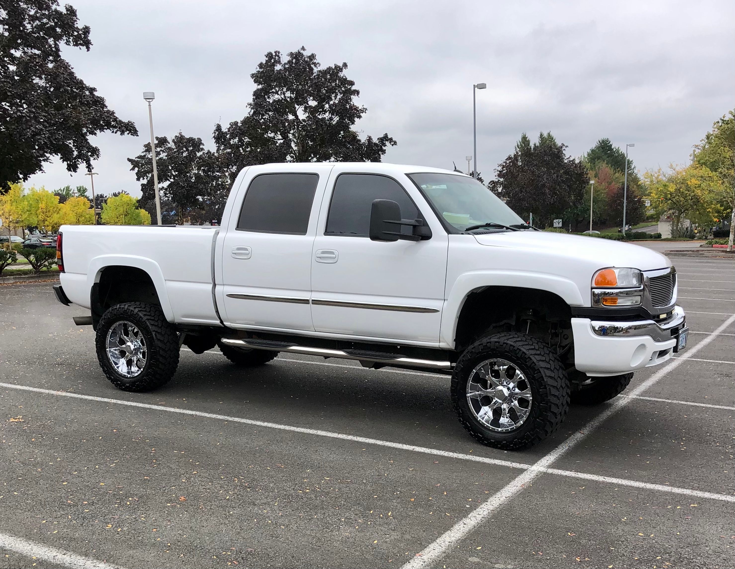 Used 2005 GMC Sierra 2500 SLT AWD/4WD image 4