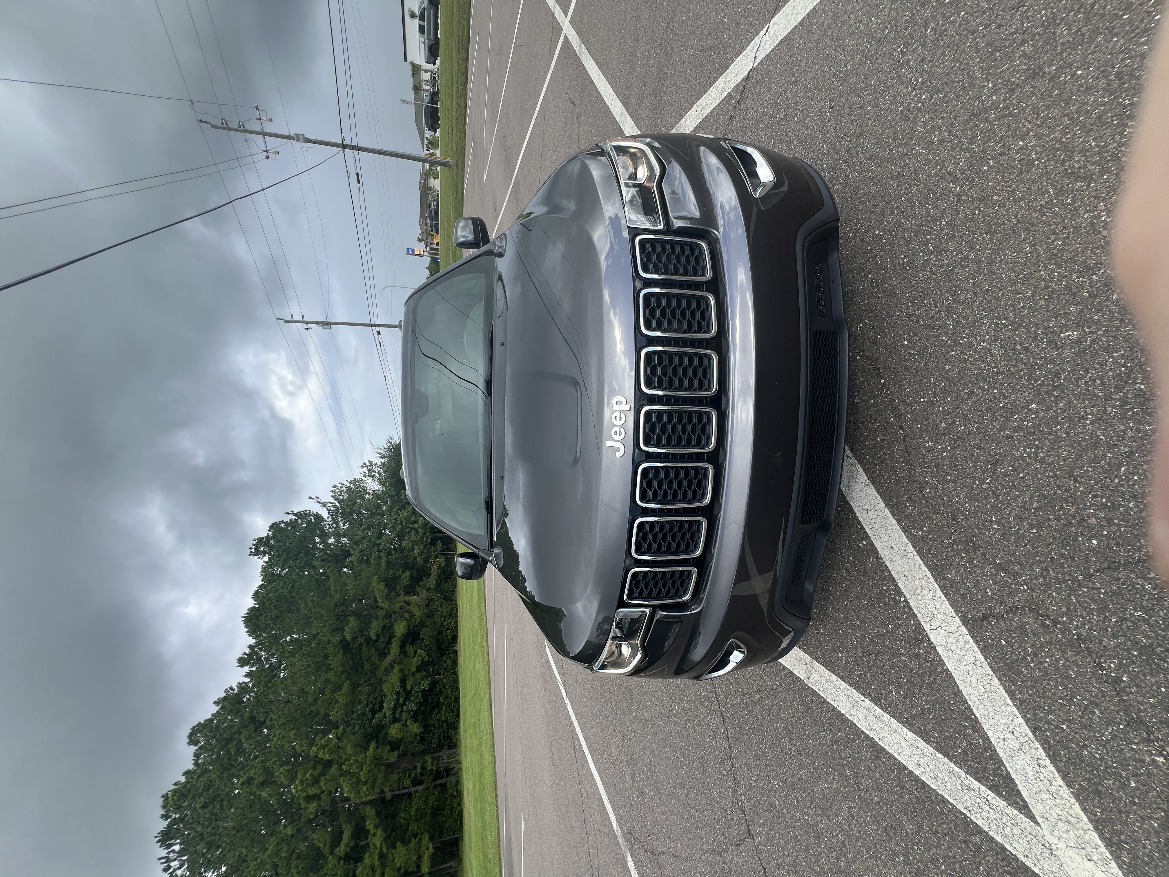 Used 2018 Jeep Grand Cherokee Laredo RWD image 2