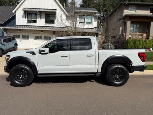 Used 2024 Ford F150 Raptor image 14