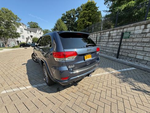 Used 2020 Jeep Grand Cherokee Limited AWD/4WD image 8