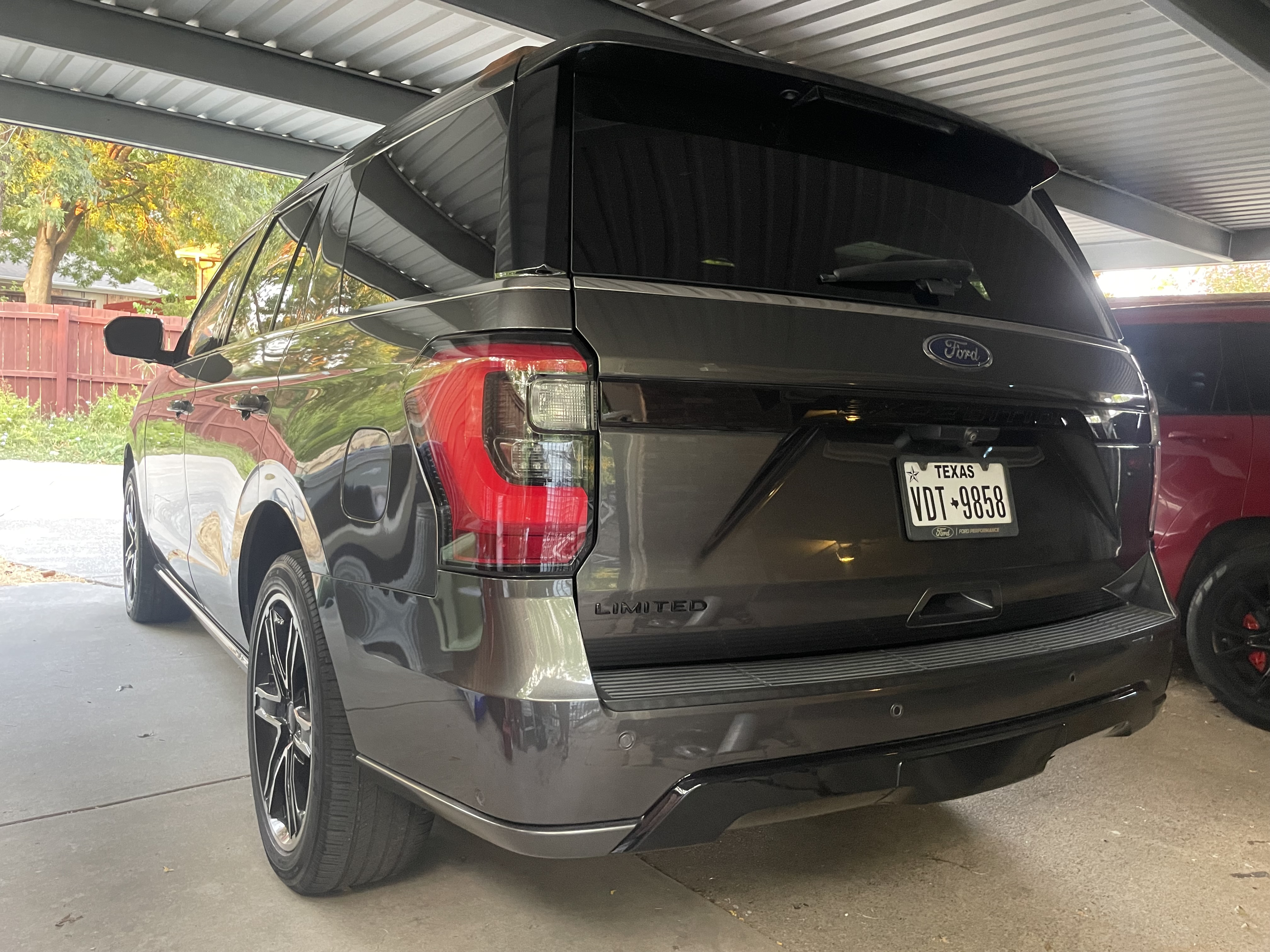 Used 2020 Ford Expedition Limited w/ Equipment Group 303A RWD image 4
