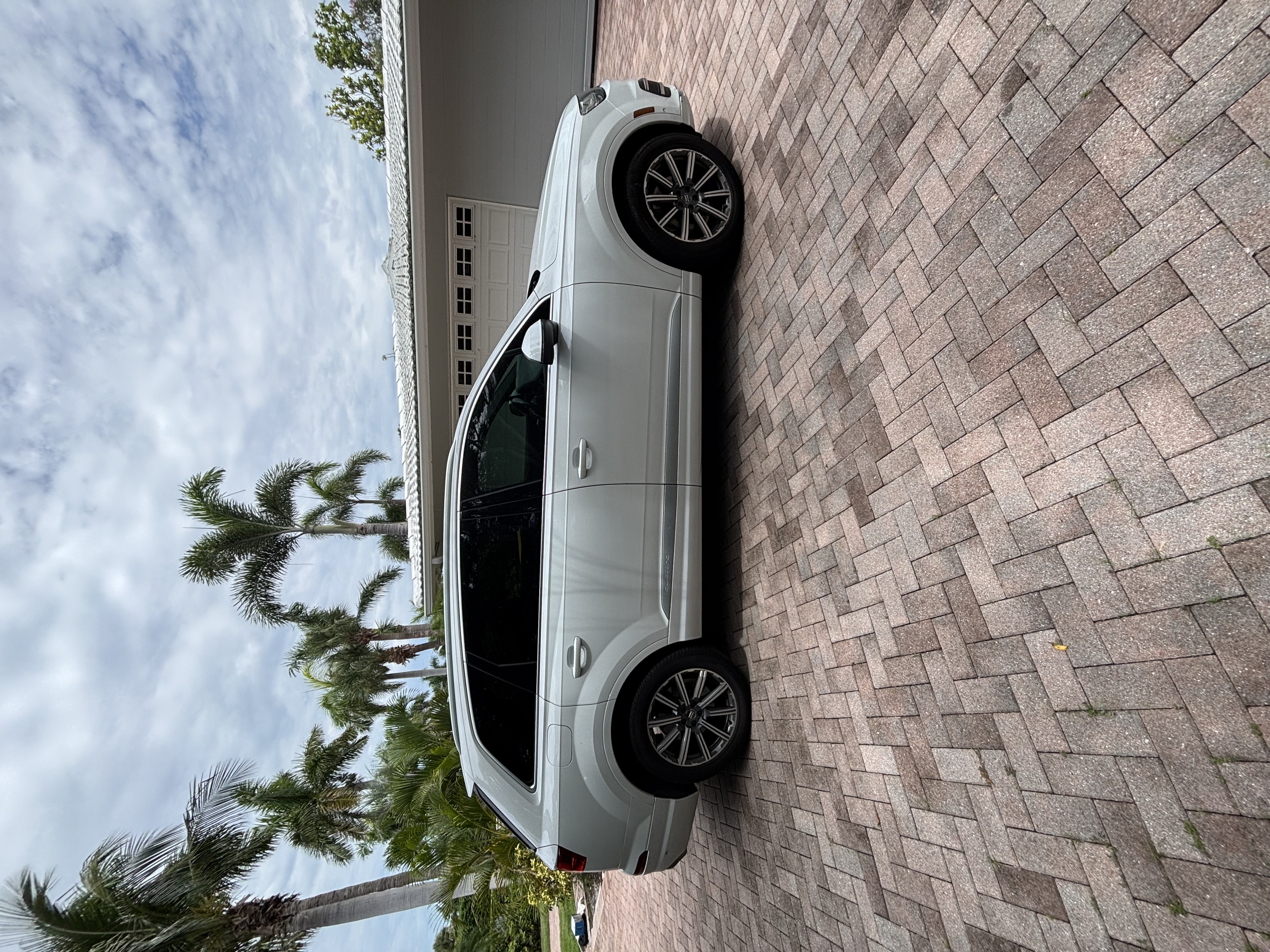 Used 2019 Audi Q7 3.0T Prestige w/ Prestige Package AWD/4WD image 14