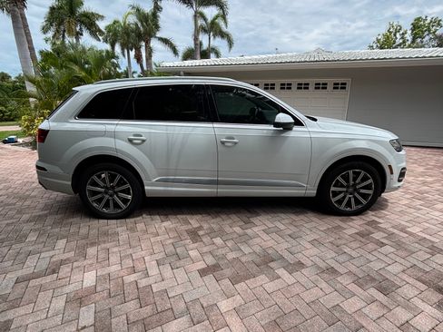 Used 2019 Audi Q7 3.0T Prestige w/ Prestige Package AWD/4WD image 14