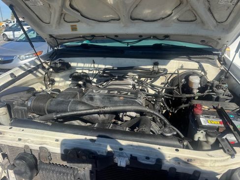 Used 2006 Toyota Tundra SR5 image 6