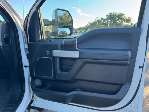 Used 2021 Ford F350 Lariat w/ Chrome Package image 11