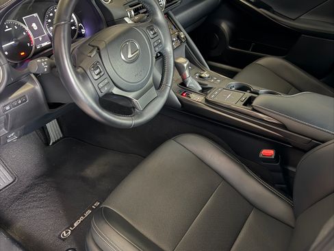 Used 2021 Lexus IS 300 w/ Comfort Package image 12