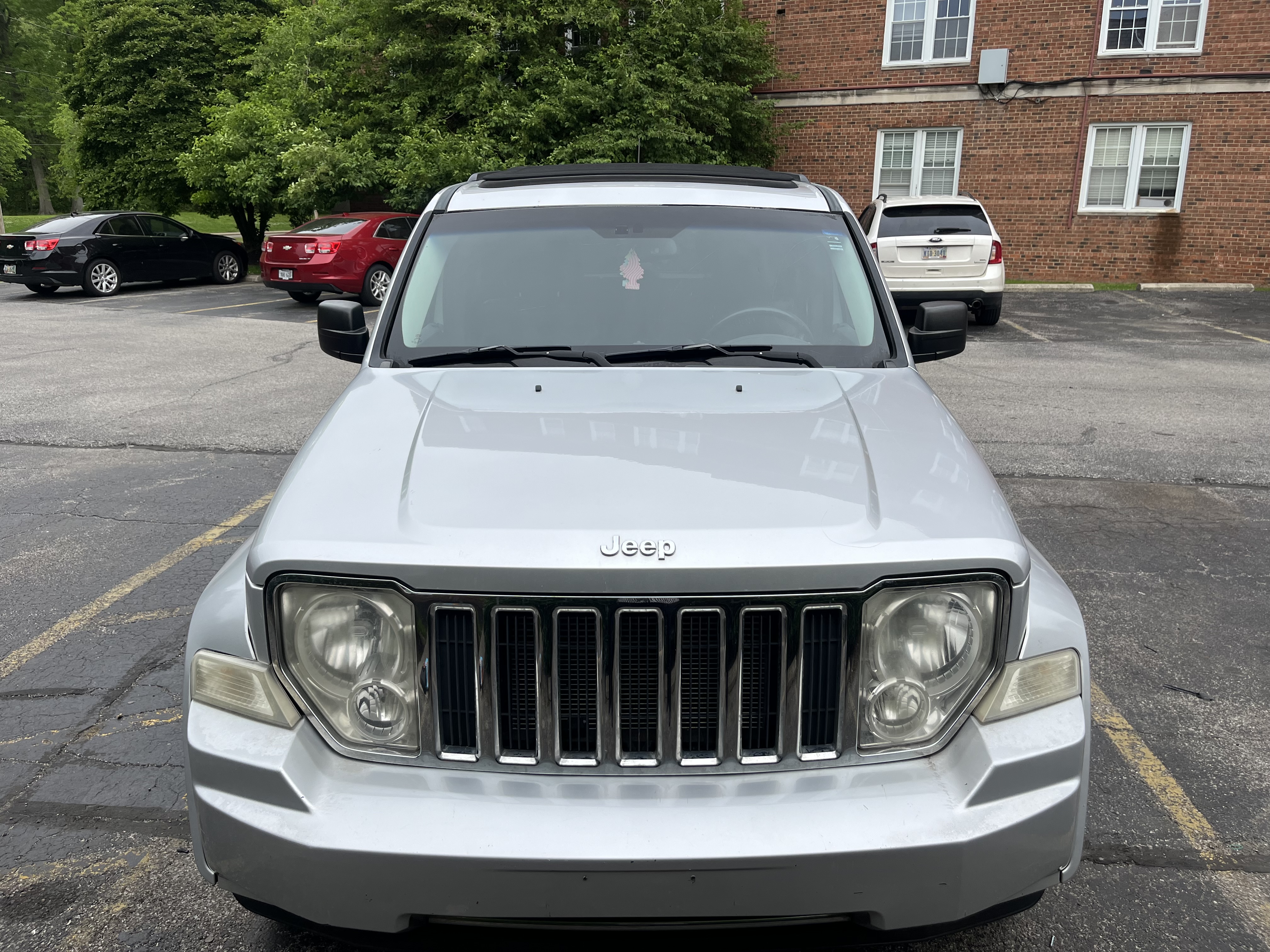 Used 2009 Jeep Liberty Limited w/ Premium Group II AWD/4WD image 4