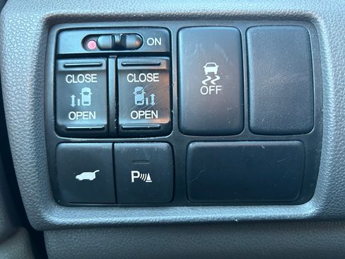 Used 2011 Honda Odyssey Touring image 19