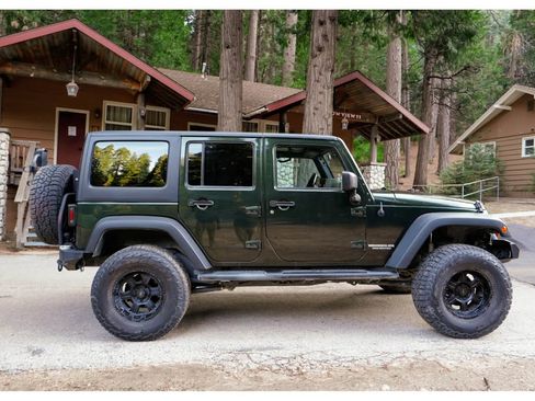 Used 2010 Jeep Wrangler Unlimited Sport image 8