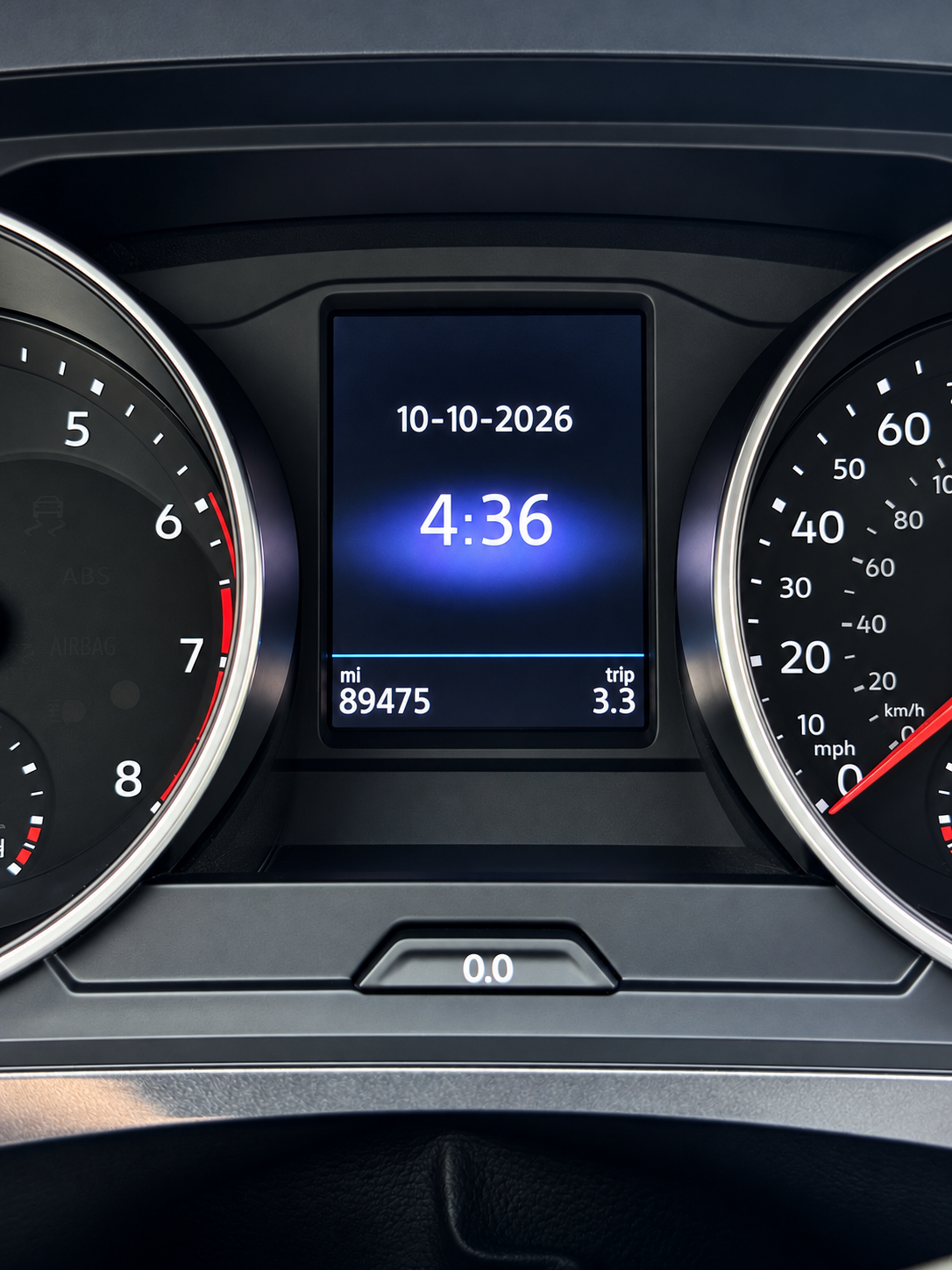 Used 2020 Volkswagen Tiguan SE R-Line FWD image 11
