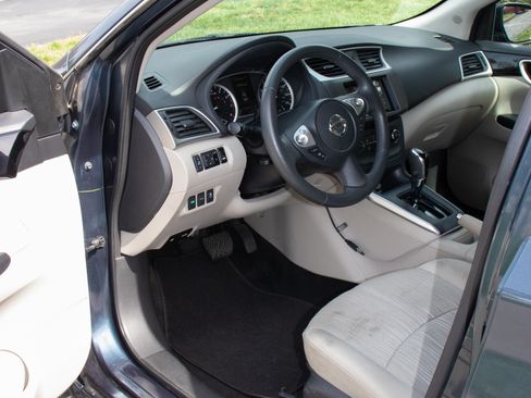Used 2017 Nissan Sentra SV image 13